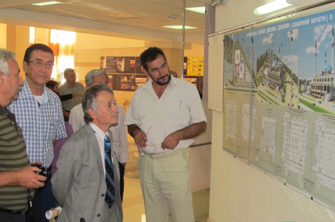 Chairman of Mejlis Has Attended Exhibition of Architectural Designs of Buyuk Juma Jami