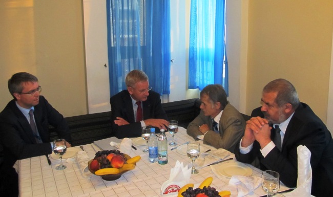 Голова Меджлісу Мустафа Джемілєв провів зустріч з міністром закордонних справ Королівства Швеції Карлом Більдтом