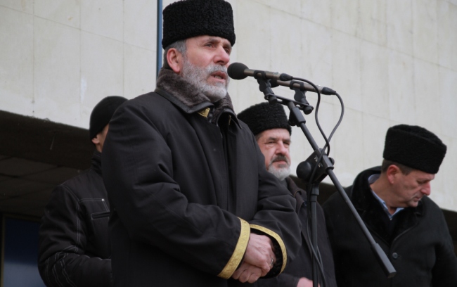 Глава Меджлісу : Ми корінний народ Криму , але в силу трагедій ми опинилися чисельною меншістю , але це не дає нікому права топтати нас і ми тепер цього ніколи не дозволимо , і влада повинна це знати