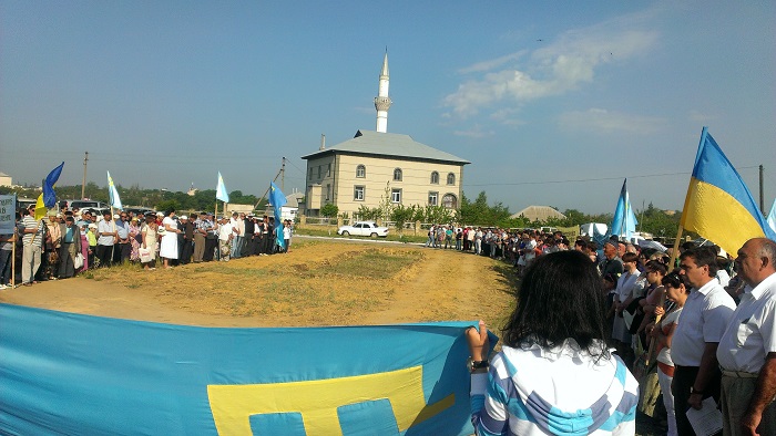 Понад 40 тисяч осіб взяли участь у Всекримському жалобному мітингу, присвяченому 69-й річниці депортації кримських татар