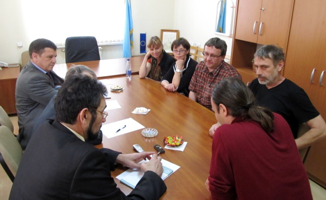 Mustafa Jemilev Met With Czech Dissidents in Mejlis