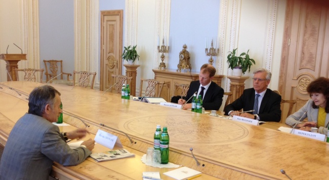 July 25, 2012 OSCE High Commissioner on National Minorities Mr K. Vollebaek Meets Mejlis’ Leader Mustafa Jemilev in Kyiv