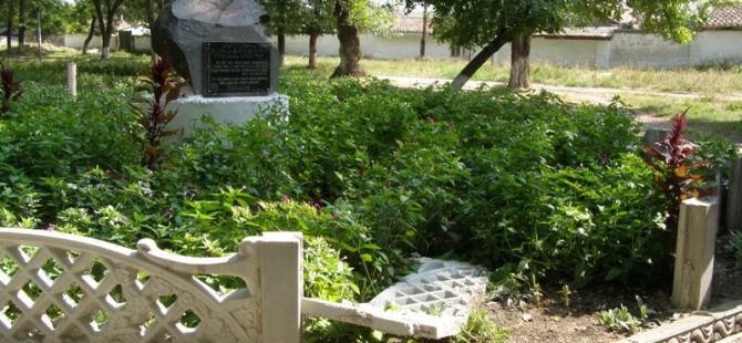 Muslim Shrine «Azizler» was Violated in Qarasubazar