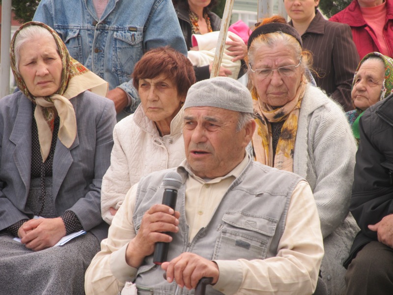 Mustafa Jemilev Meets Residents of Alushta Region