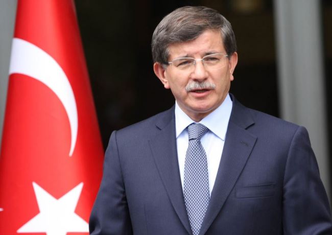 Türkiye Tış işleri naziri Ahmet Davutoğlu Refat Çubarovnı Meclis reisi vazifesine saylanğanı ile hayırladı