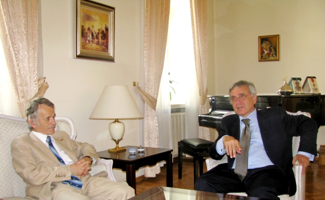 Meclis reisi Mustafa Cemilev Türkiye Cumhuriyetiniñ Litvaniyadaki Elçisi Akin Algan ile körüşti
