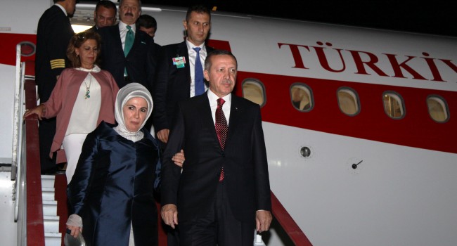 Türkiye Cumhuriyetiniñ Baş naziri Recep Tayip Erdoğan Qırımtatar halqı Meclisiniñ reisi Mustafa Cemilev ile körüşti