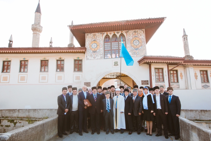 Leader of Crimean Tatar People Mustafa Jemilev Celebrates His 70th Anniversary