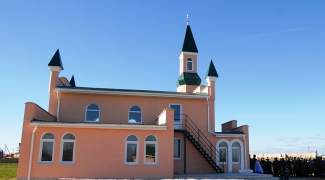 Ceremonial Opening of New Mosque Takes Place in Qunan (Krasnoselskoe) Settlement, Aqmescit (Chernomorsky) Region