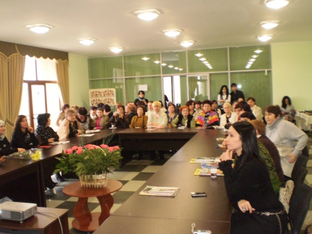 Ліга кримськотатарських жінок провела звітно-виборну конференцію