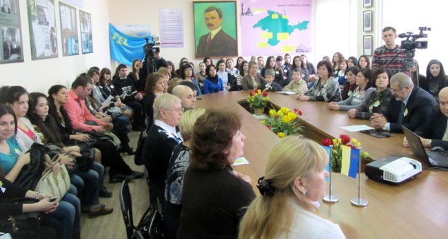 Chairman of Mejlis Refat Chubarov Visits Ceremonial Opening of International Academic Youth Competition on Crimean Tatar Language