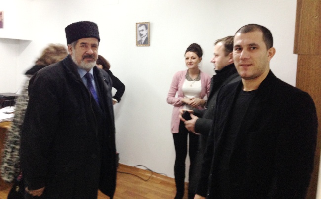 Mr Refat Chubarov, Chairman of Mejlis Visits Office of Alushta Regional Mejlis