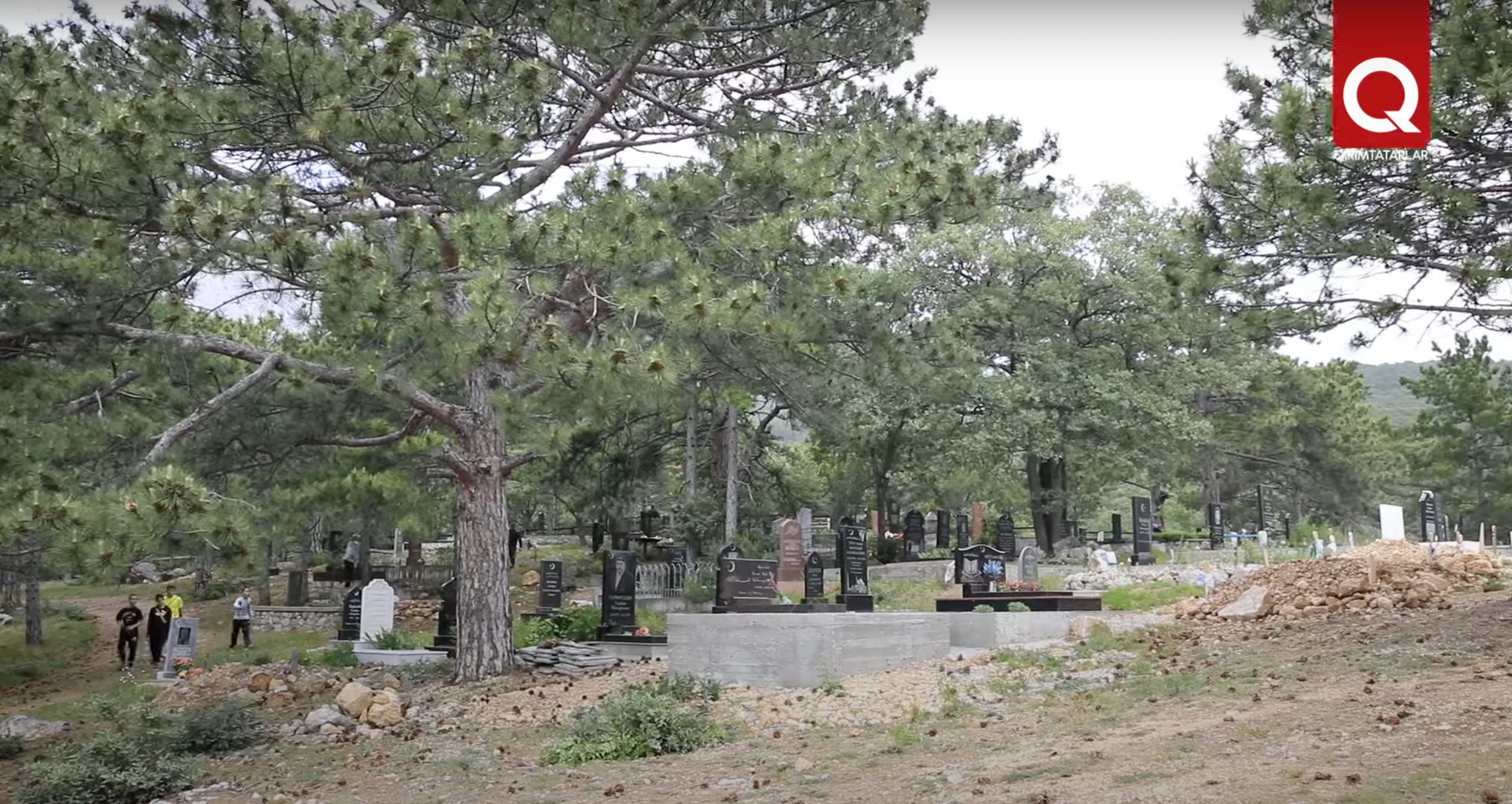 У Кореїзі знищують мусульманське кладовище