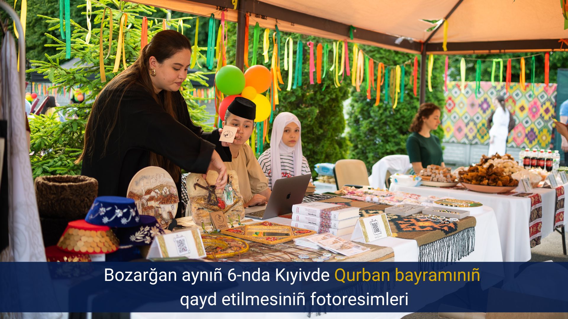 Bozarğan aynıñ 6-nda Kıyivde Qurban bayramınıñ qayd etilmesiniñ fotoresimleri